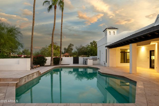 6718 E SAN JUAN Avenue, Paradise Valley, AZ 85253