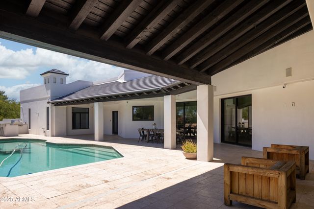 6718 E SAN JUAN Avenue, Paradise Valley, AZ 85253