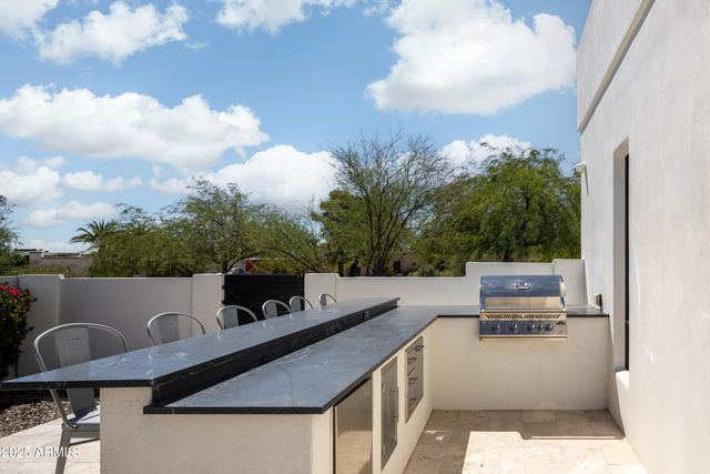 6718 E SAN JUAN Avenue, Paradise Valley, AZ 85253