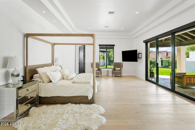 6718 E SAN JUAN Avenue, Paradise Valley, AZ 85253