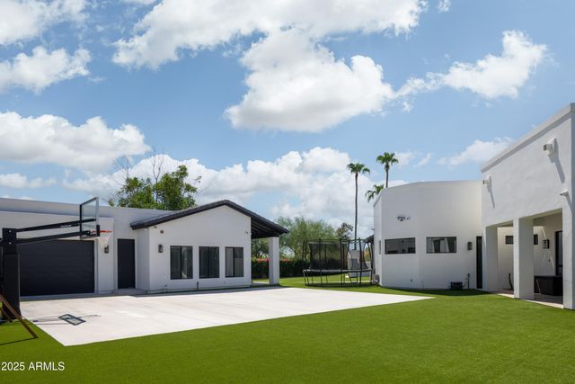 6718 E SAN JUAN Avenue, Paradise Valley, AZ 85253