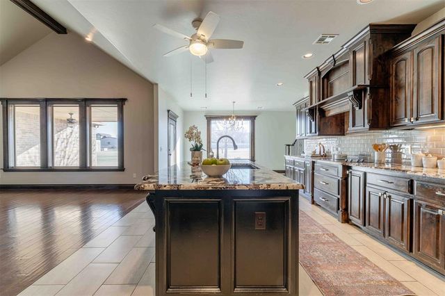 8280 Prairie Ridge Road, Yukon, OK 73099