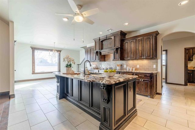 8280 Prairie Ridge Road, Yukon, OK 73099