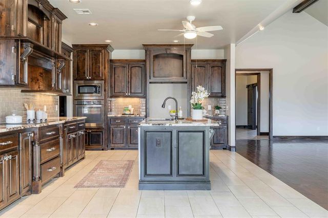 8280 Prairie Ridge Road, Yukon, OK 73099