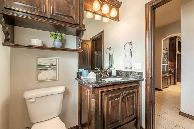 8280 Prairie Ridge Road, Yukon, OK 73099