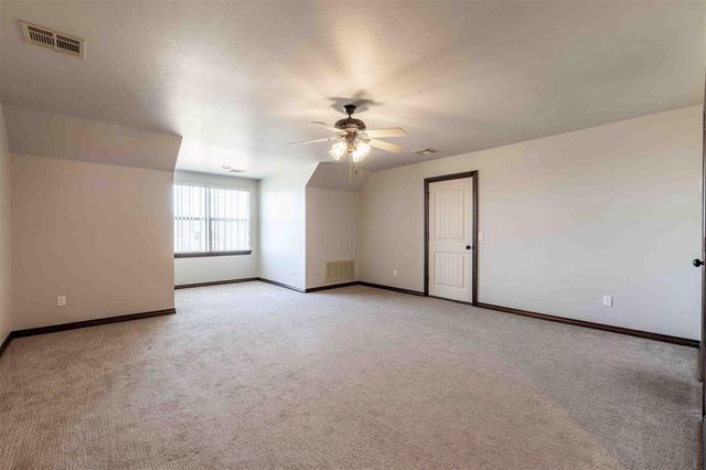 8280 Prairie Ridge Road, Yukon, OK 73099