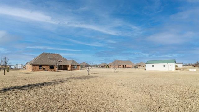 8280 Prairie Ridge Road, Yukon, OK 73099