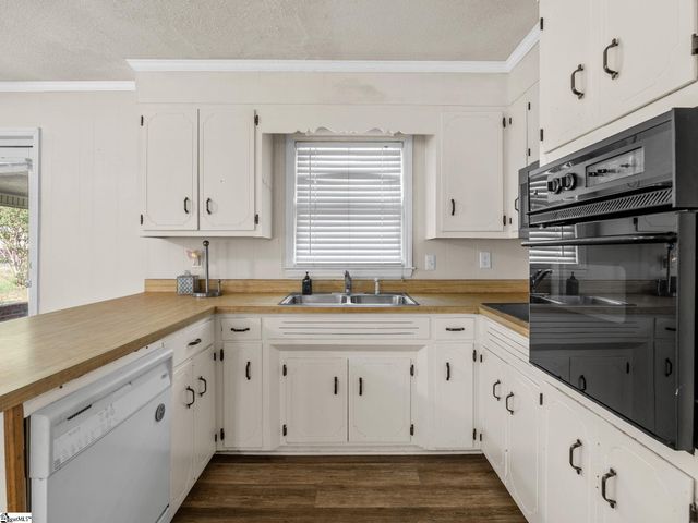299 Mcabee Road, Roebuck, SC 29376