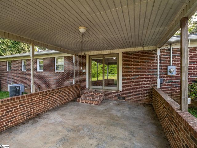 299 Mcabee Road, Roebuck, SC 29376