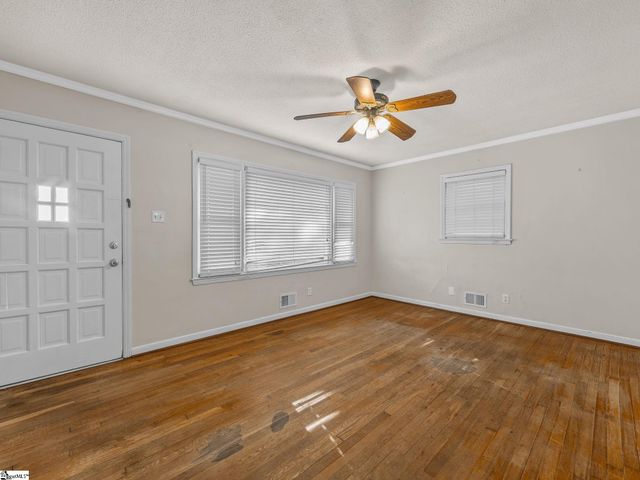 299 Mcabee Road, Roebuck, SC 29376