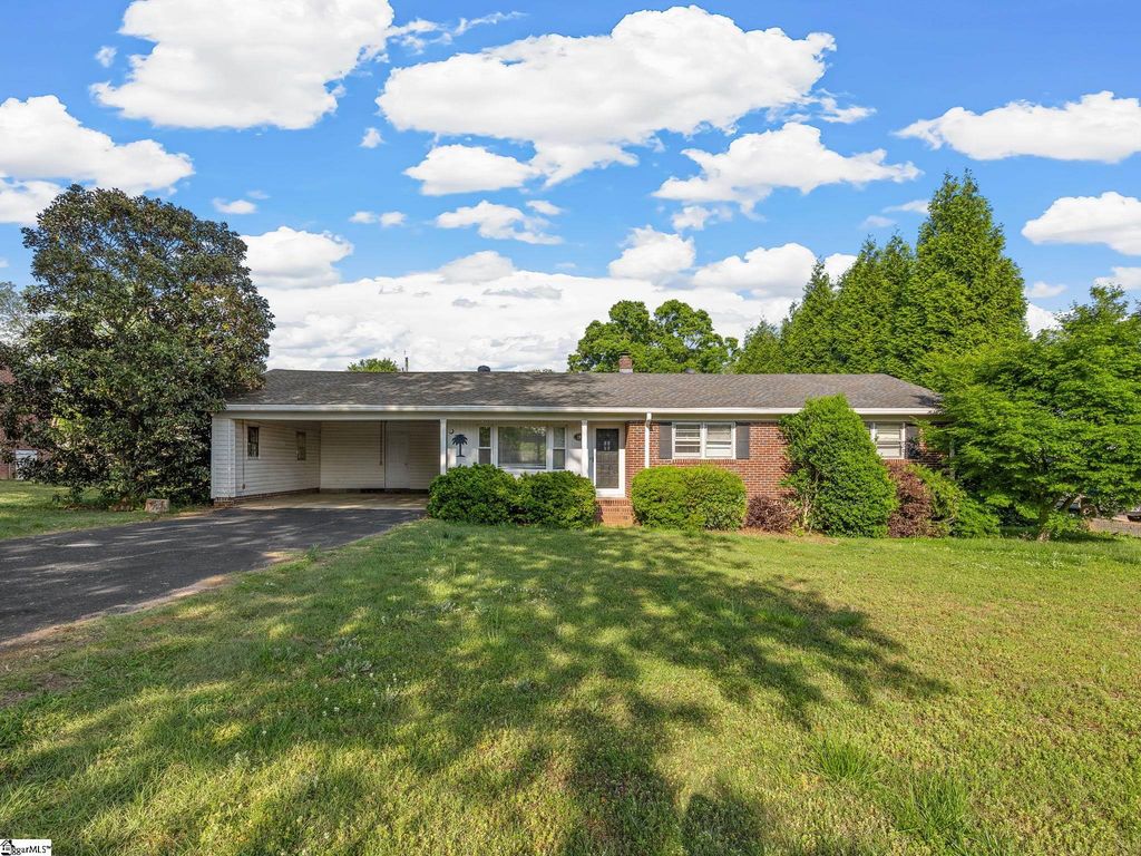 299 Mcabee Road, Roebuck, SC 29376