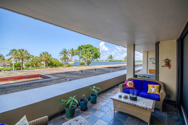 136 Lakeshore Drive 211, North Palm Beach, FL 33408