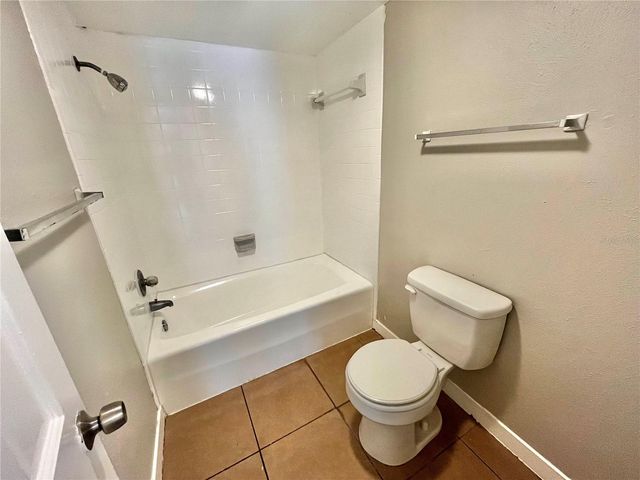 10368 CARROLLWOOD LANE 234, Tampa, FL 33618