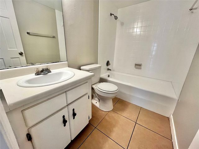 10368 CARROLLWOOD LANE 234, Tampa, FL 33618