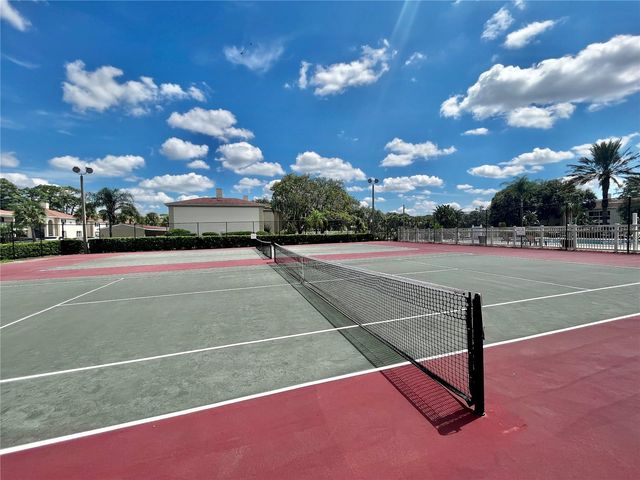 10368 CARROLLWOOD LANE 234, Tampa, FL 33618