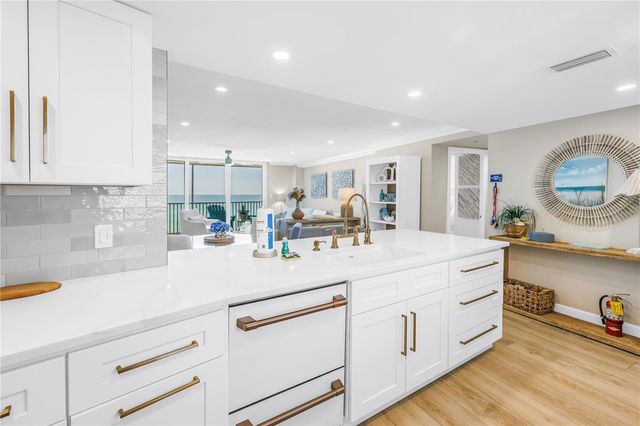 6300 MIDNIGHT PASS ROAD 702, Sarasota, FL 34242