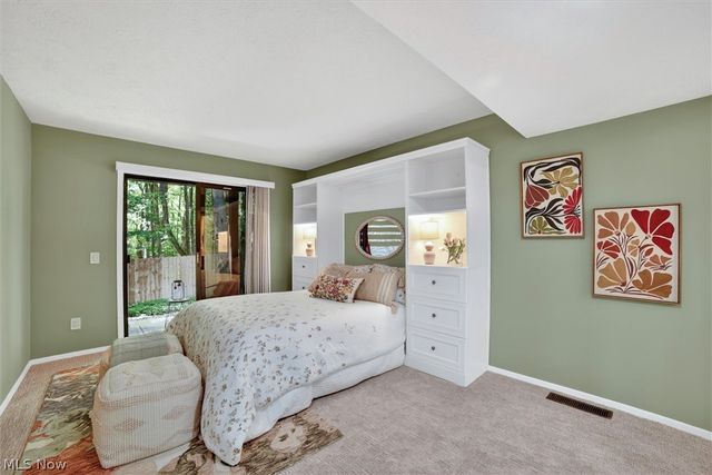 17813 Suncliff Place, Strongsville, OH 44136