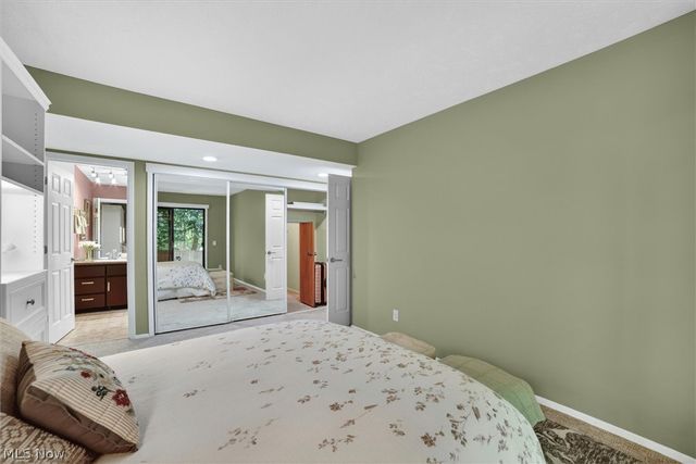 17813 Suncliff Place, Strongsville, OH 44136