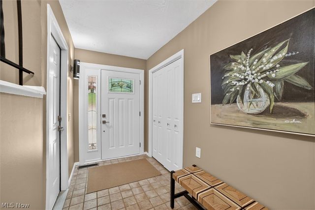 17813 Suncliff Place, Strongsville, OH 44136
