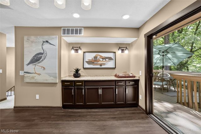 17813 Suncliff Place, Strongsville, OH 44136