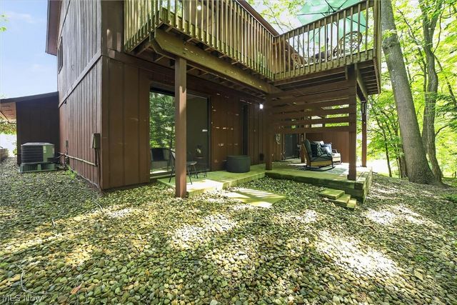 17813 Suncliff Place, Strongsville, OH 44136