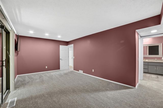 17813 Suncliff Place, Strongsville, OH 44136