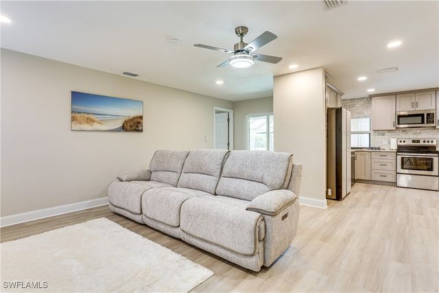 6030 Perthshire LN, Fort Myers, FL 33908