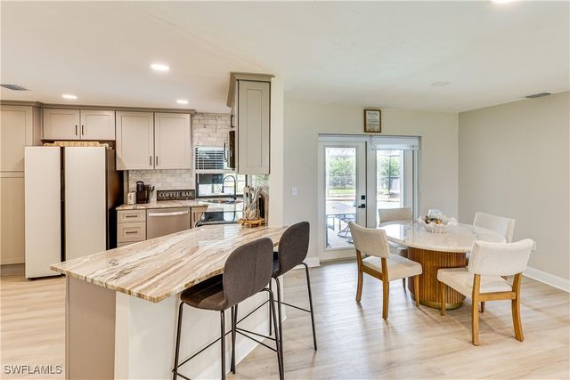 6030 Perthshire LN, Fort Myers, FL 33908