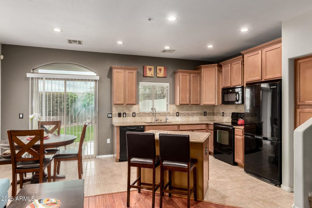 Image 13 of property listing at 280 S EVERGREEN Road 1350, Tempe, AZ 85288