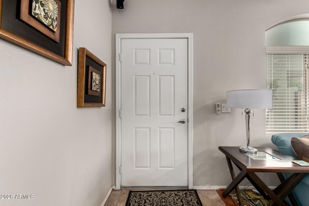 Image 6 of property listing at 280 S EVERGREEN Road 1350, Tempe, AZ 85288