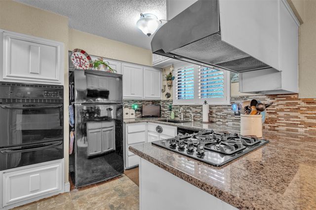 2908 Nancy Circle, Arlington, TX 76013