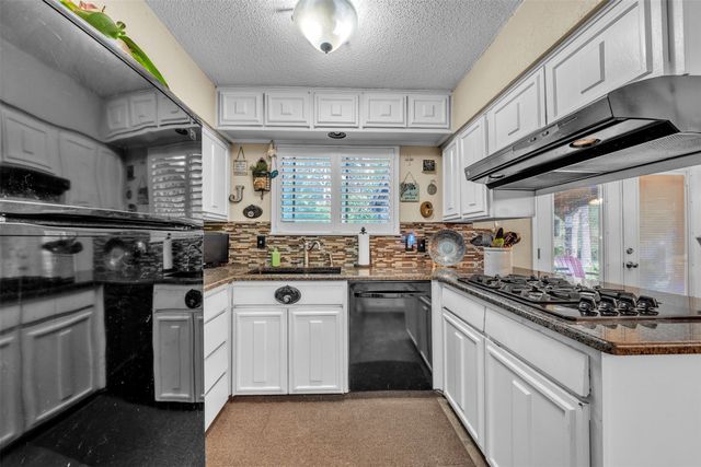 2908 Nancy Circle, Arlington, TX 76013