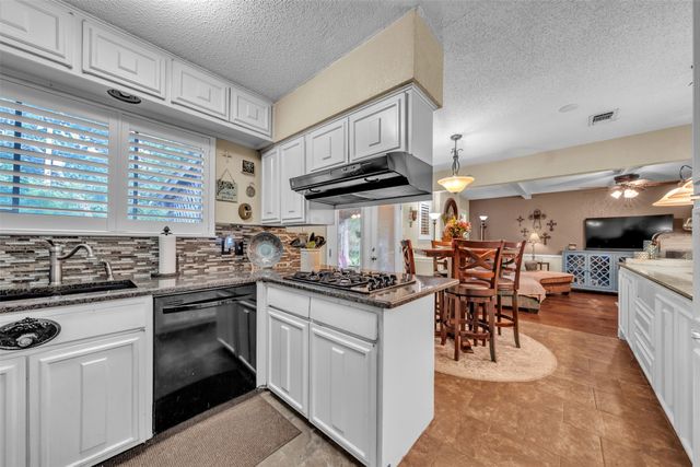 2908 Nancy Circle, Arlington, TX 76013