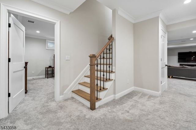 27 Wardle Ave, Berkeley Heights Twp., NJ 07922
