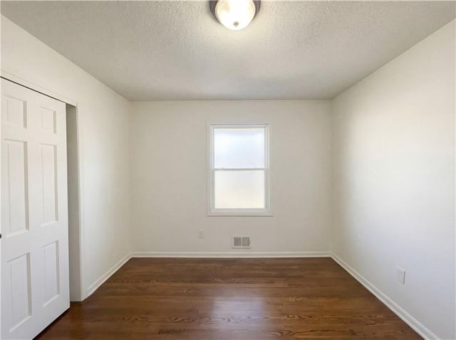 6507 E 55th Terrace, Kansas City, MO 64129