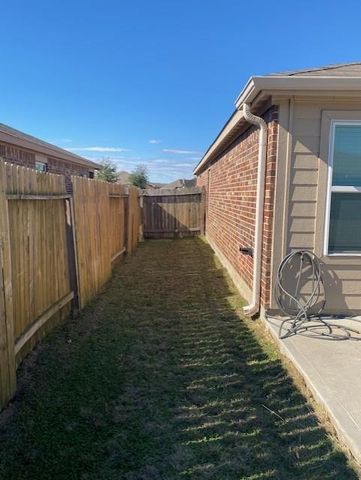 2310 Nautica Terrace Drive, La Marque, TX 77568