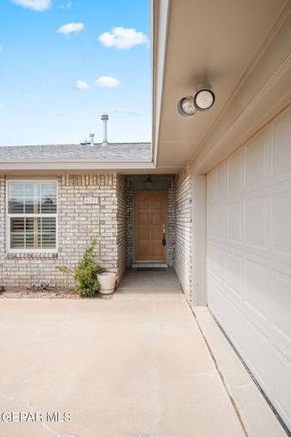 6121 VIA FORTUNA Lane, El Paso, TX 79912