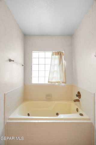 6121 VIA FORTUNA Lane, El Paso, TX 79912