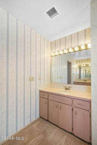 6121 VIA FORTUNA Lane, El Paso, TX 79912