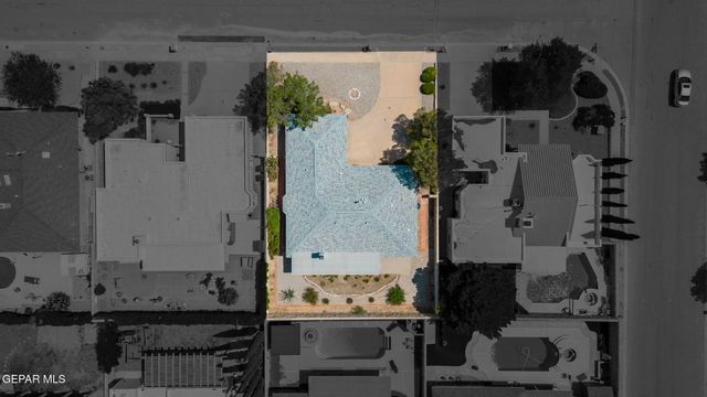 6121 VIA FORTUNA Lane, El Paso, TX 79912