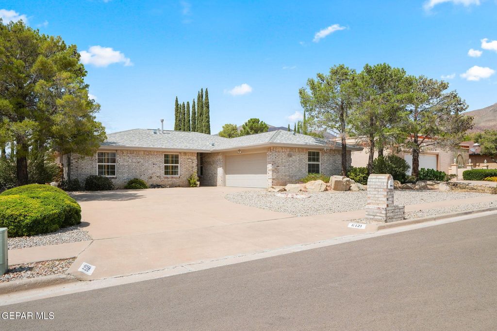 6121 VIA FORTUNA Lane, El Paso, TX 79912