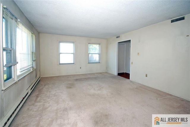 220 Manchester Lane B, Monroe, NJ 08831