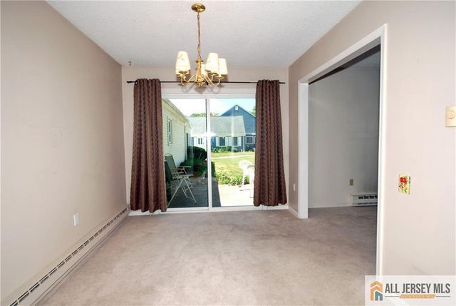 220 Manchester Lane B, Monroe, NJ 08831