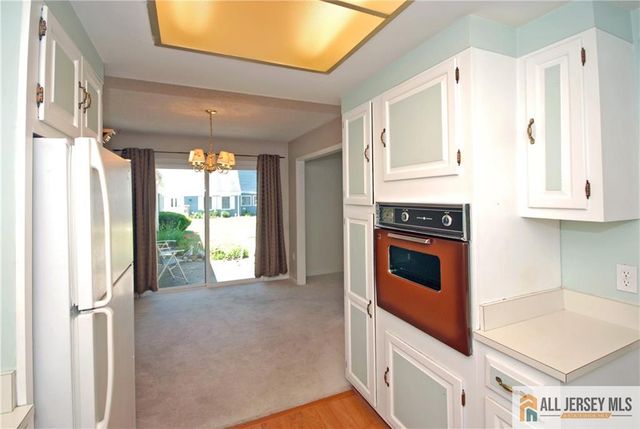 220 Manchester Lane B, Monroe, NJ 08831