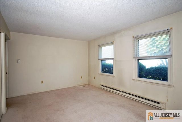 220 Manchester Lane B, Monroe, NJ 08831