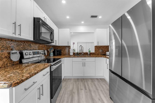 12247 SW 203rd St, Miami, FL 33177
