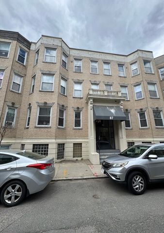 87 Gordon St 11, Boston, MA 02135