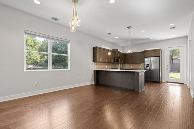 7217 Blessing Ave A, Austin, TX 78752
