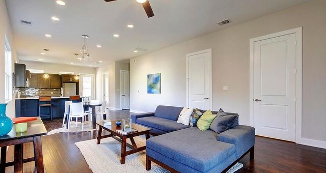 7217 Blessing Ave A, Austin, TX 78752