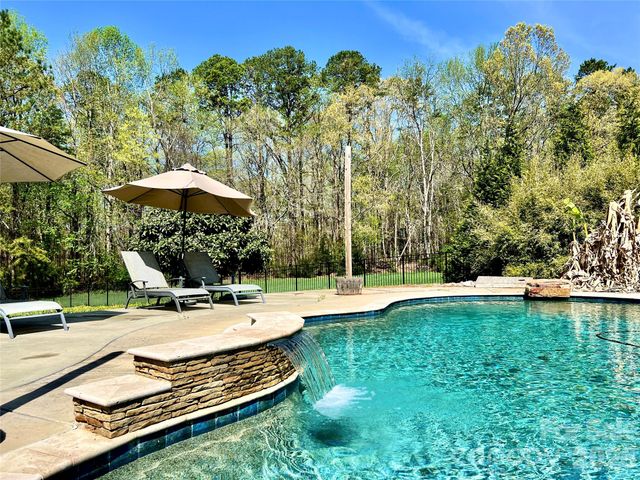 4809 Antioch Church Road, Matthews, NC 28104